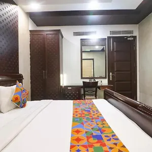 Hotel Lavish By Qotel Rajouri Garden